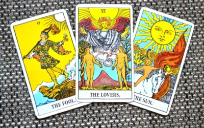 Les bases du tarot amoureux : Comment interpréter les cartes pour comprendre vos relations